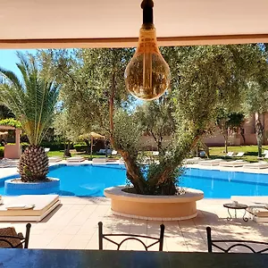 4* Guest house La Maison Des Oliviers